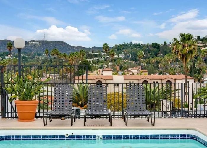 Hollywood s Mario & No Themed With Pool Free Parking And Wifi